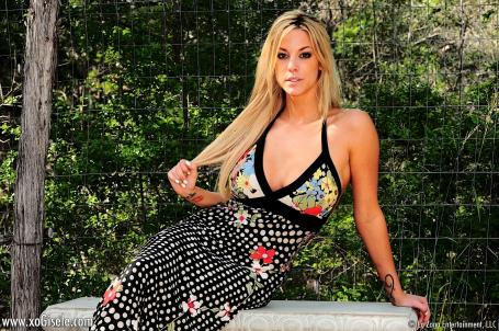 gisele-15.jpg image hosted at ImgAdult.com