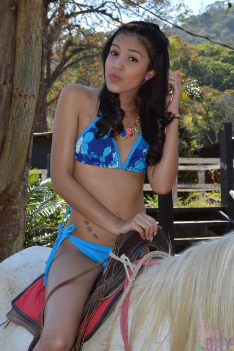 [Image: 695164fca7917.jpg]