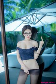 image hosted at ImgAdult.com