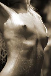 bm_nikelava_pol_h232.jpg image hosted at ImgAdult.com