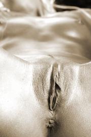bm_nikelava_pol_h122.jpg image hosted at ImgAdult.com