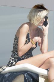 Anja-Rubik-Nude-fgro-5.jpg image hosted at ImgAdult.com