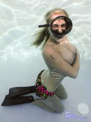 adrianna_vint-dive-041.jpg image hosted at ImgAdult.com