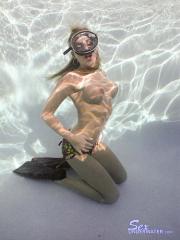 adrianna_vint-dive-033.jpg image hosted at ImgAdult.com