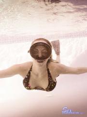 adrianna_vint-dive-013.jpg image hosted at ImgAdult.com