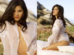 Sunny-Leone12.jpg image hosted at ImgAdult.com