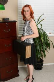 slender redhead milf maggie (1).jpg image hosted at ImgAdult.com