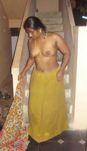 aunty-desi-nude-tits.jpg image hosted at ImgAdult.com