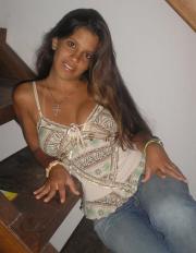 Marina Souza Caratinga orkut 260909 - 13.jpg image hosted at ImgAdult.com