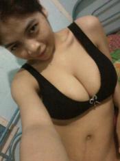 Kinky-East-Indian-Teen-Leaked-Naked-Selfies (1).jpg image hosted at ImgAdult.com