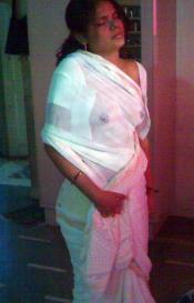 Mallu Housewife Sexy Photos Exposing Nice Boobs (1).jpg image hosted at ImgAdult.com