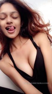 19yr Old Rithika Super Selfies Showing Hot Tits Leaked (19).jpg image hosted at ImgAdult.com