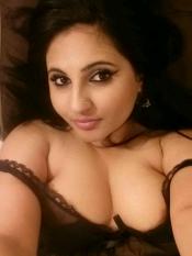 Attractive Mumbai Working Women Sexy Selfies Leaked (6).jpg image hosted at ImgAdult.com