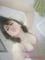 Bathroom Punjabi Fudi Pooja Nude Selfies Raw Hot (2).jpg image hosted at ImgAdult.com