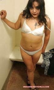 Delhi College Girl Viju Drunk Giving Sexy Poses (7).jpg image hosted at ImgAdult.com