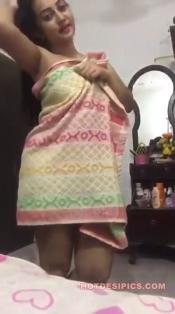 Hot Indian Girl Nude Video Call Screenshots (4).jpg image hosted at ImgAdult.com