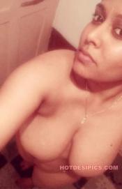 Hot Tamil Doctor Nude Leaked Photos Scandal (10).jpg image hosted at ImgAdult.com