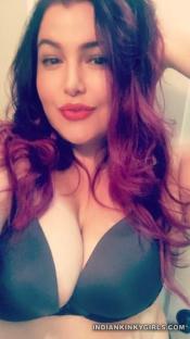 Hottie Nri Babe Nude Selfies Showing Papaya Size Boobs (1).jpg image hosted at ImgAdult.com