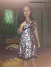 Mumbai Call Center Executive Chitra Private Leaked Pics (5).jpg image hosted at ImgAdult.com