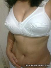Naughty Gurgaon CA Student Kanika Full Nude Selfies (2).jpg image hosted at ImgAdult.com