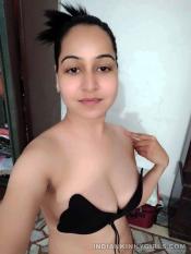 Naughty Mumbai Girl Naked Lockdown Selfies Leaked (7).jpg image hosted at ImgAdult.com