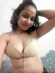 Naughty Mumbai Girl Naked Lockdown Selfies Leaked (20).jpg image hosted at ImgAdult.com