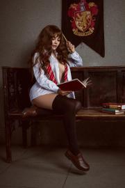 kalinka_fox_hermione_harry_potter_cosplay_set_leaked-QILFJC_faptool.com.jpg image hosted at ImgAdult.com