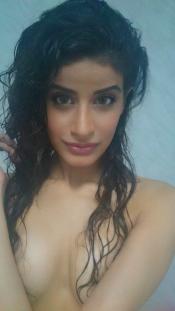 Pics_FF_UltraHotCollegeGF (137).jpg image hosted at ImgAdult.com