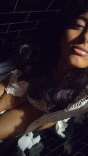 Pics_FF_HotDesiMumbaiGirlNamrataSinhaNudeLeaks (29).jpeg image hosted at ImgAdult.com