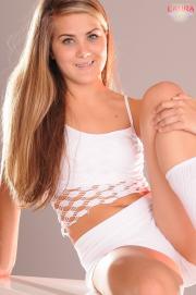 laura-373-032.jpg image hosted at ImgAdult.com