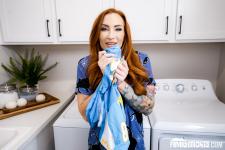 image hosted at ImgAdult.com