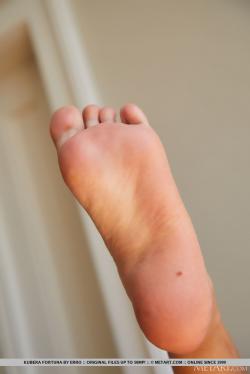 met-art_2025-10-23_PRESENTING_KUBERA_FORTUNA_04.jpg image hosted at ImgAdult.com