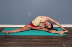 alsscan_2025-10-19_PHEONIX_NIGHTS_05.jpg image hosted at ImgAdult.com