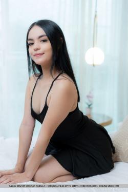 met-art_2025-10-16_PRESENTING_ANGEL_DIAZ_03.jpg image hosted at ImgAdult.com