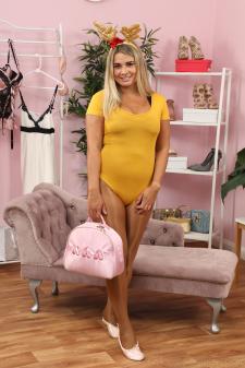 image hosted at ImgAdult.com