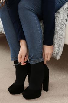 image hosted at ImgAdult.com