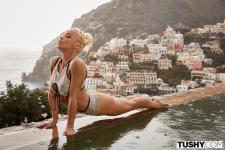 [Image: 699325bae454c.jpg]