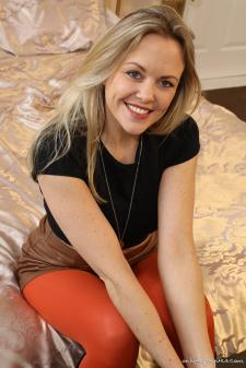 image hosted at ImgAdult.com