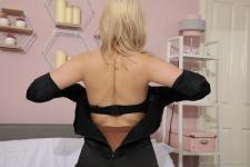 image hosted at ImgAdult.com