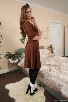 image hosted at ImgAdult.com