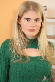 image hosted at ImgAdult.com